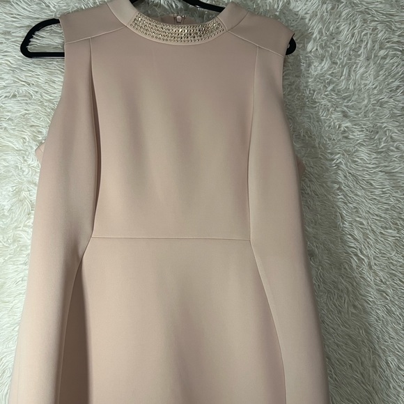 Beautiful blossom dress by Calvin Klein - Picture 4 of 12